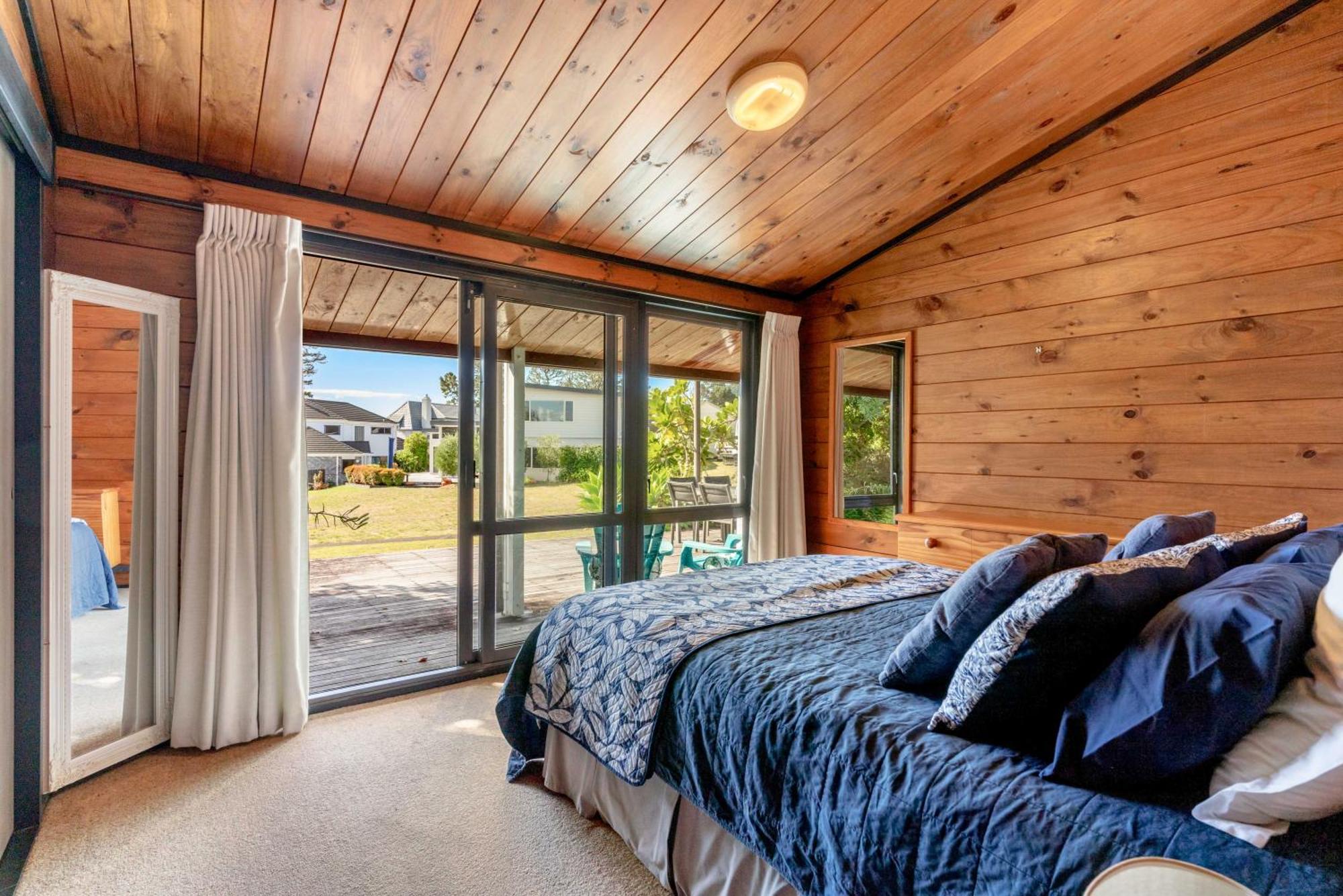 Pauanui Beach House Suntrap エクステリア 写真