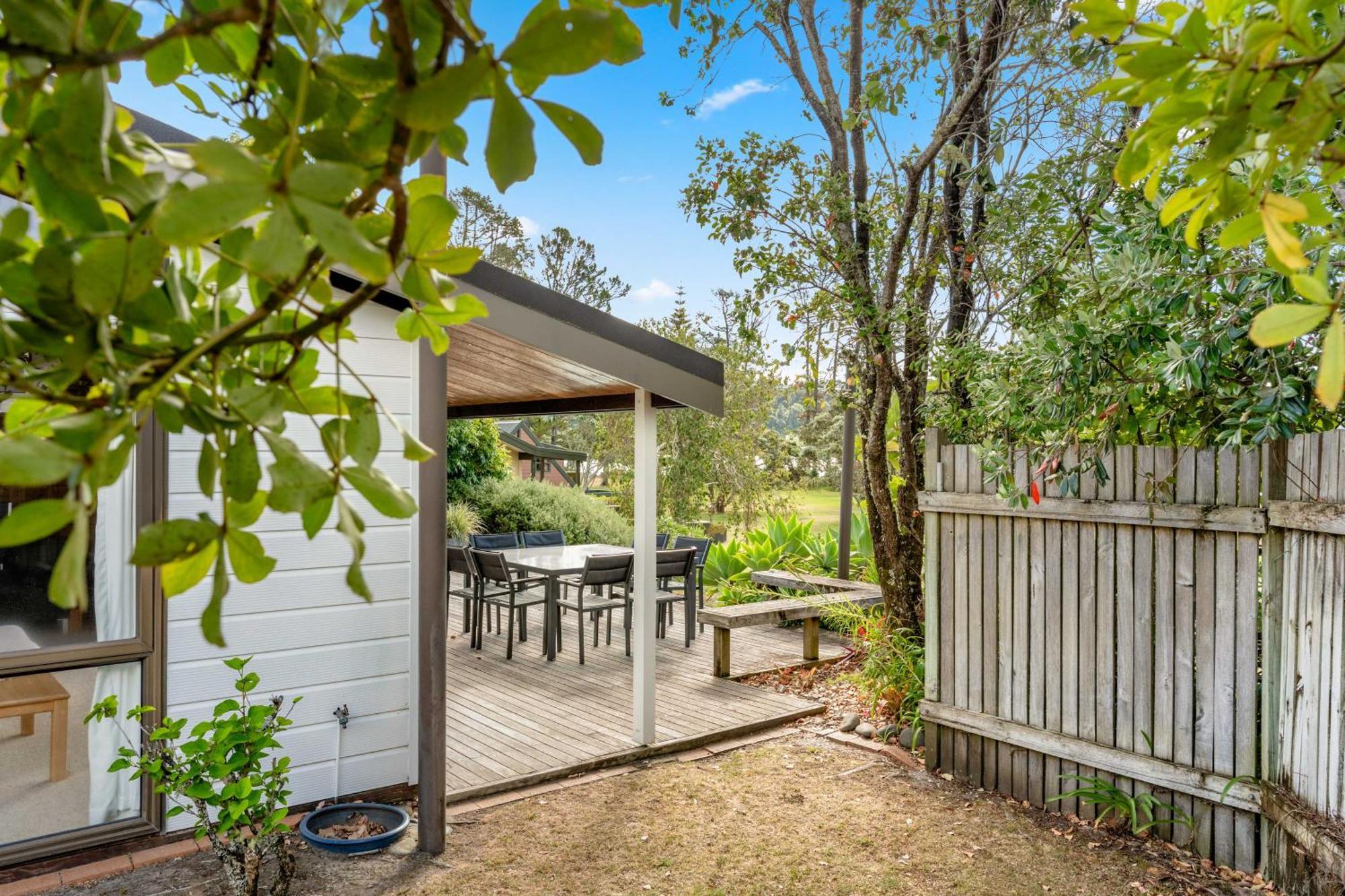 Pauanui Beach House Suntrap エクステリア 写真