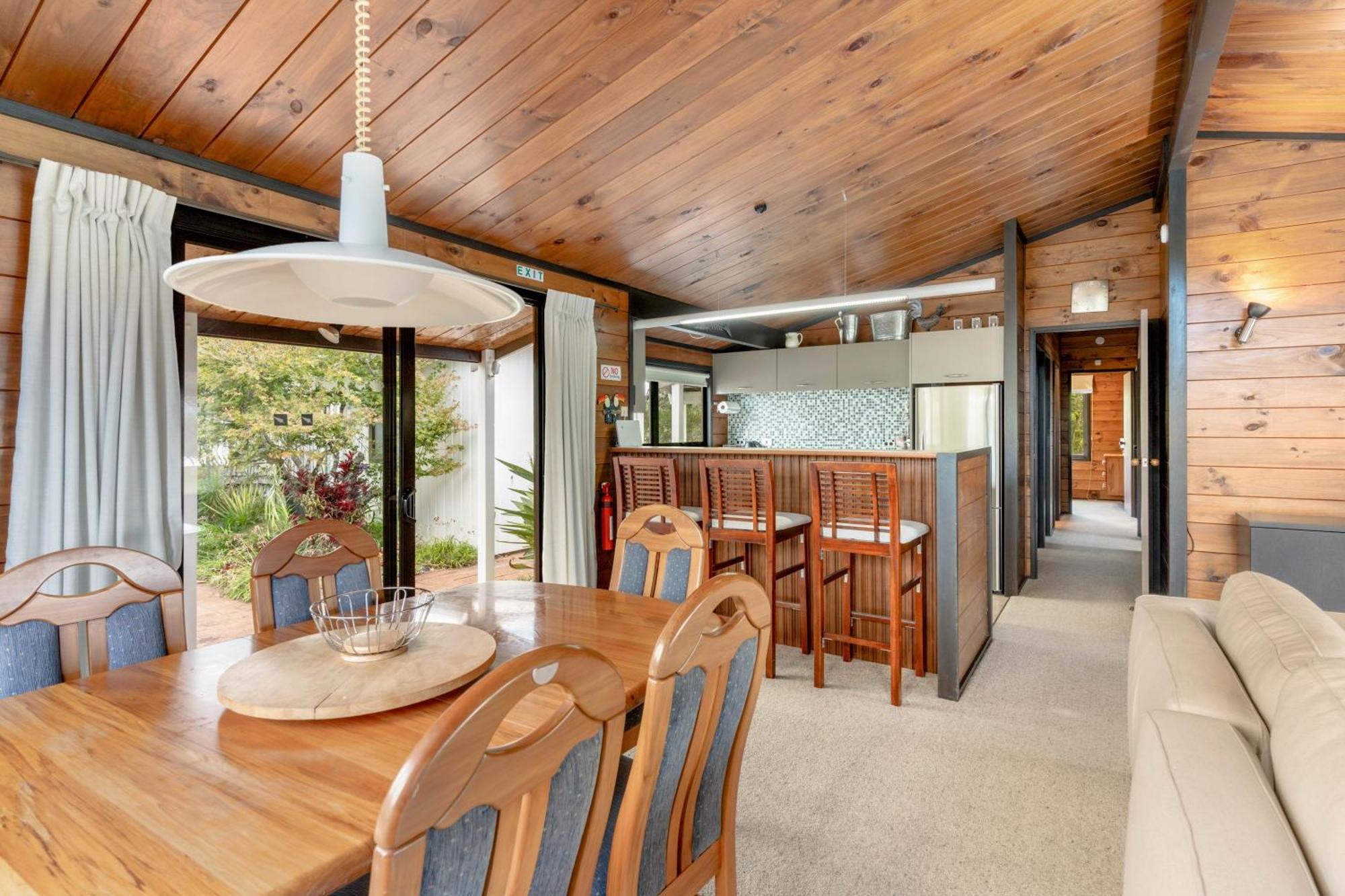 Pauanui Beach House Suntrap エクステリア 写真