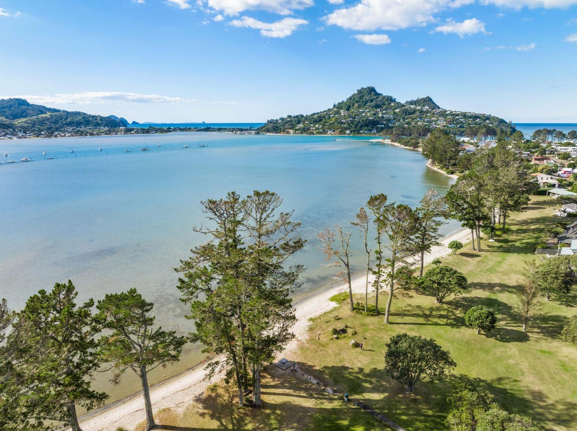 Pauanui Beach House Suntrap エクステリア 写真