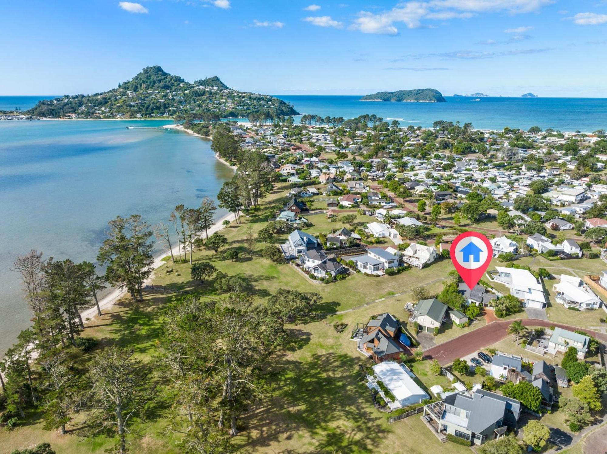 Pauanui Beach House Suntrap エクステリア 写真