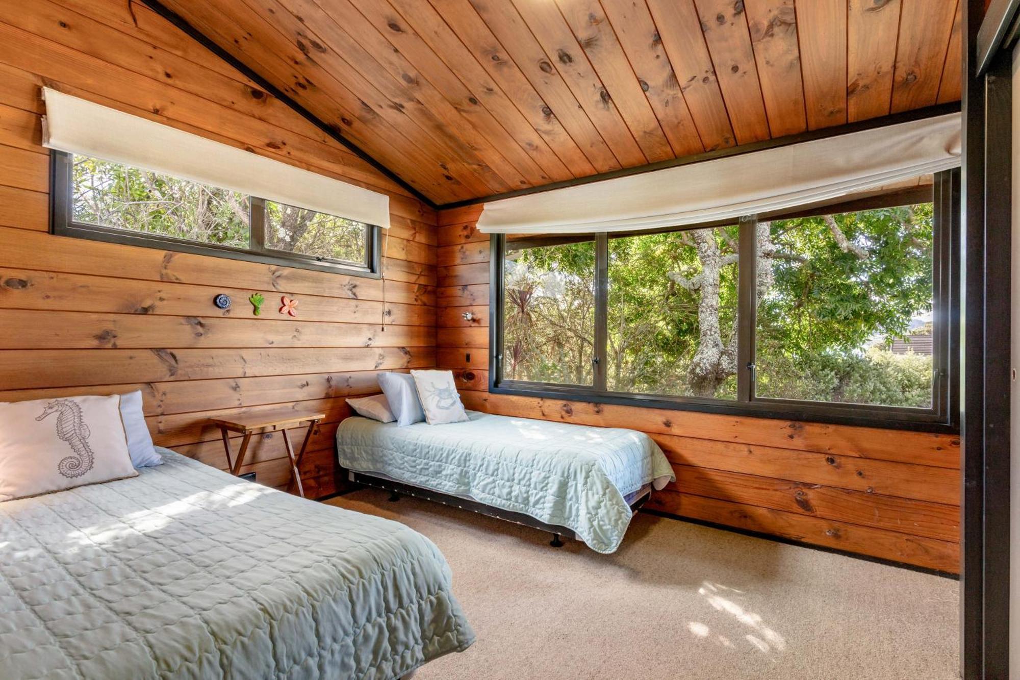 Pauanui Beach House Suntrap エクステリア 写真