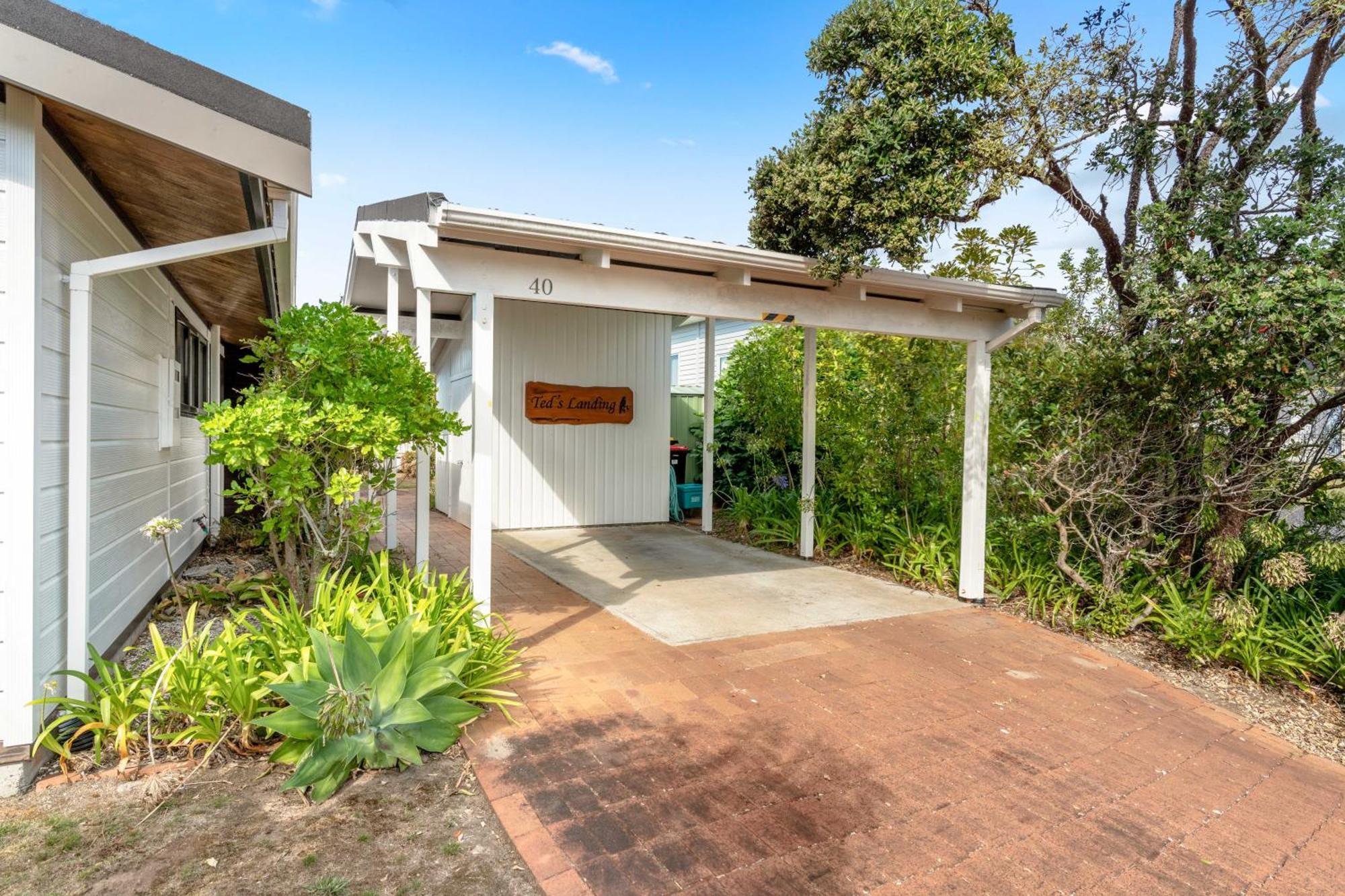 Pauanui Beach House Suntrap エクステリア 写真